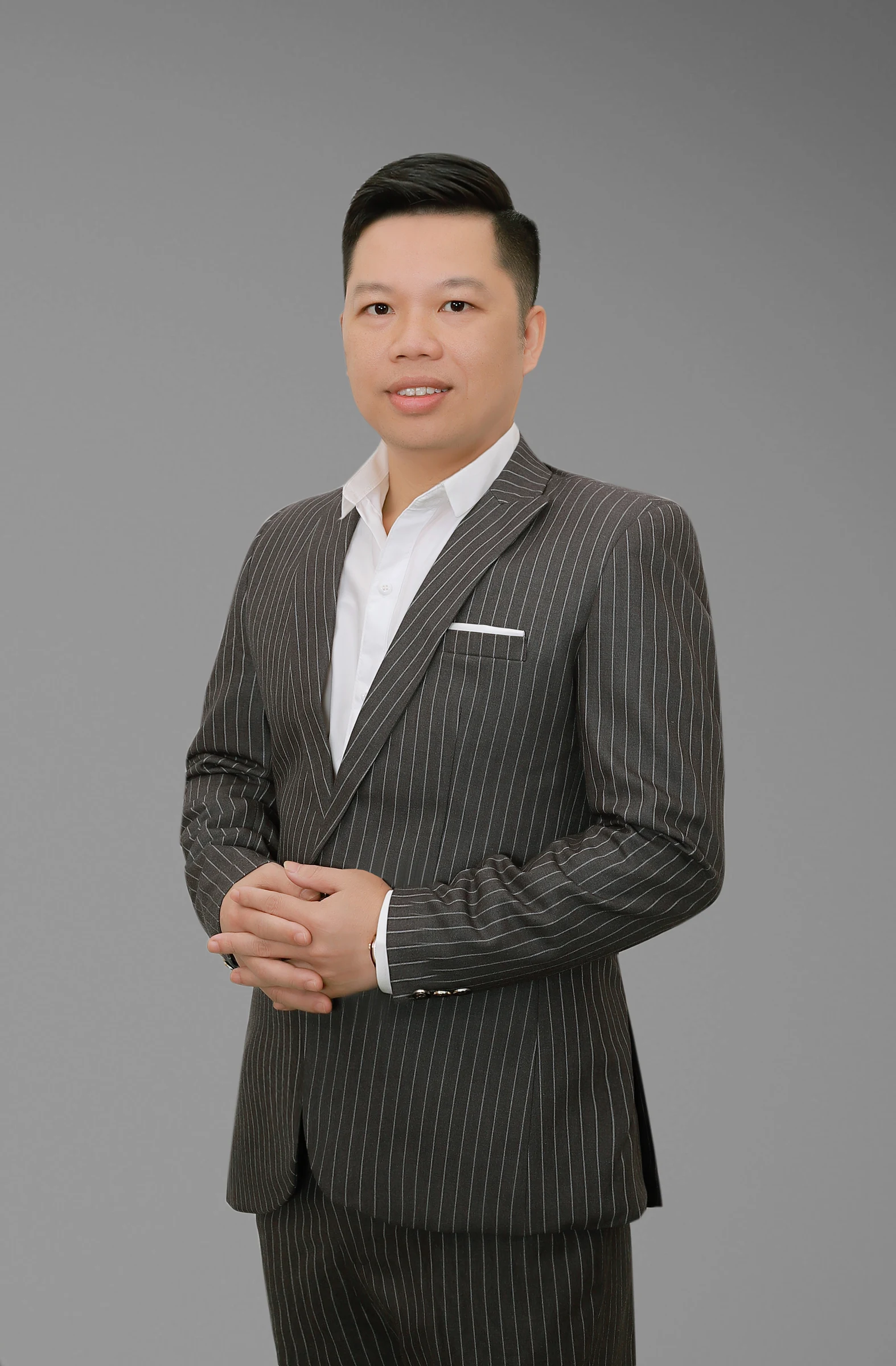 Chân dung công việc — chỉn chu, tự nhiên