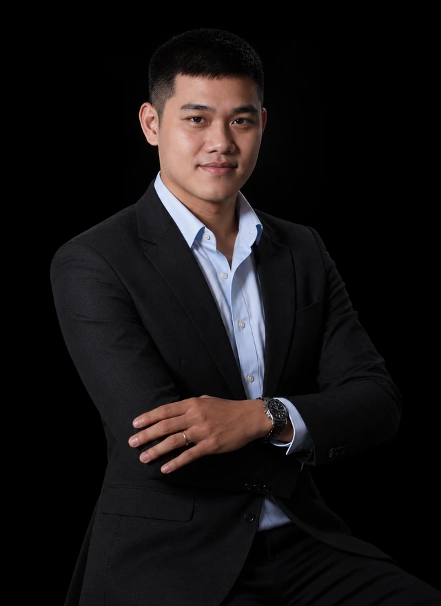 Mẫu profile — ánh sáng nền tối